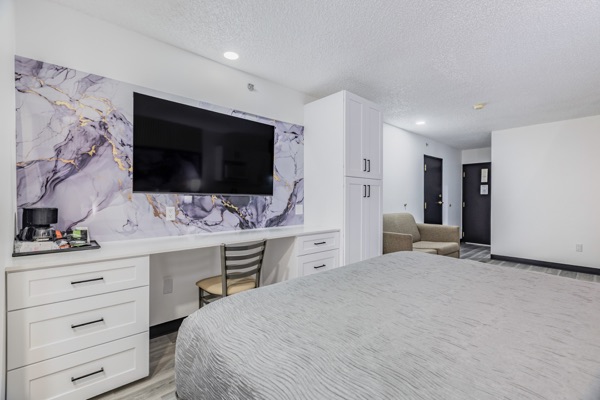 Queen kitchenette suite interior